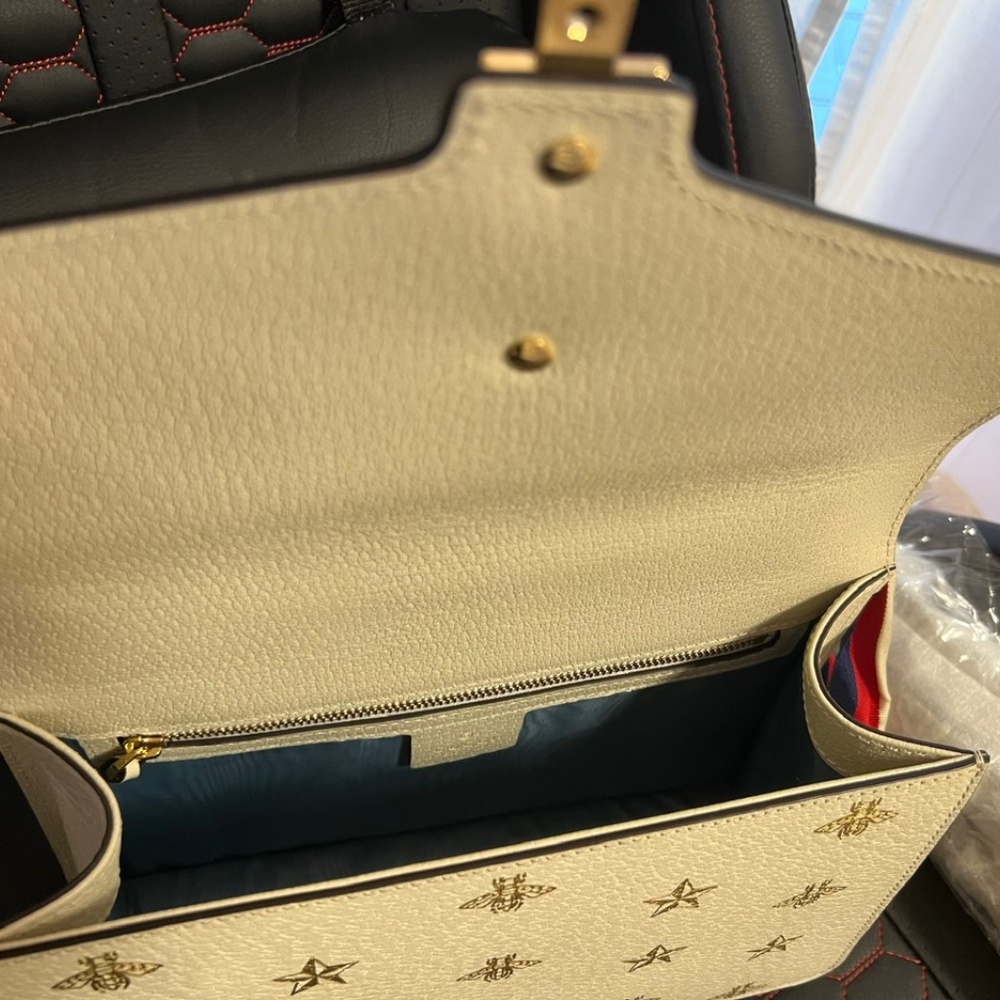 Gucci - Picture 3 of 4